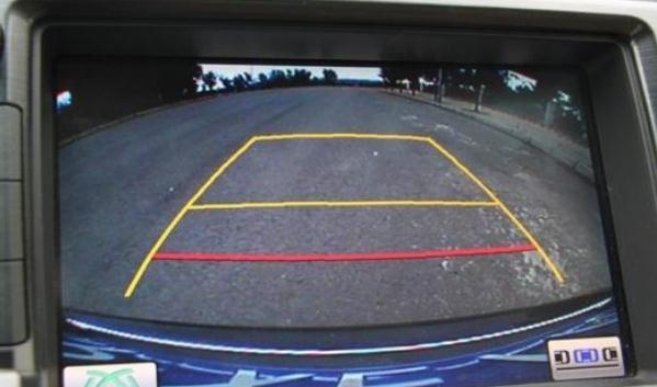 后倒車雷達,保護車身不受刮蹭(性價比高)