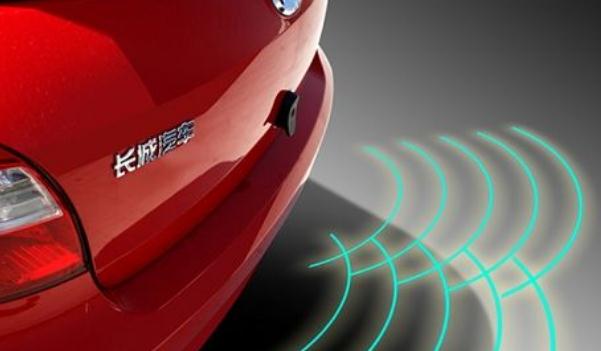 后倒車雷達,保護車身不受刮蹭(性價比高)