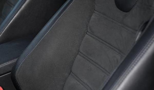 肩部支撐調節，適合的駕駛姿勢（自動手動和充氣的方式）