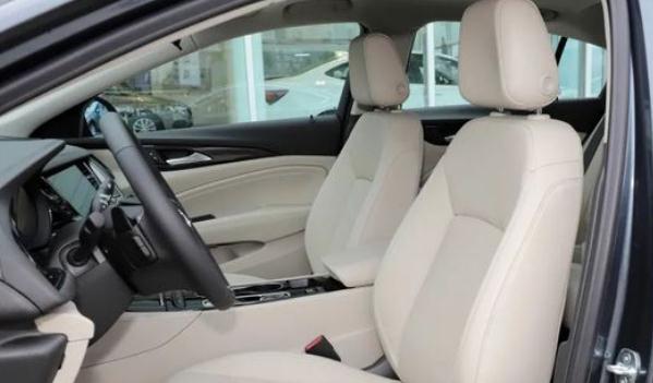 副駕駛座椅后排調節,充分利用空間更舒適(功能配置的提升)