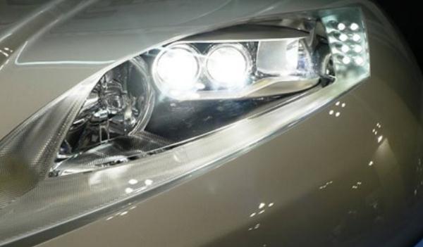 什么是轉(zhuǎn)向頭燈，全面消除盲區(qū)（安全更全面）