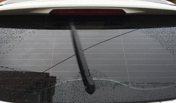 什么是后雨刷,智能化感應更貼心(提供良好視野)