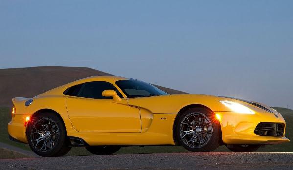 蝰蛇多少錢，道奇蝰蛇售價75萬左右（速度超快）