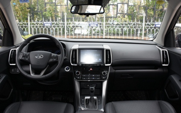 現代ix35首付多少錢月供多少錢 現代ix35貸款買車多少錢