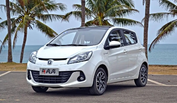 長(zhǎng)安奔奔汽車報(bào)價(jià) 2018停售款報(bào)價(jià)4萬(wàn)起(微型車保值率排第6)