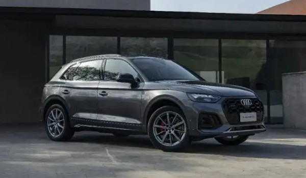 奧迪q5l是什么發(fā)動機 采用2.0T四缸發(fā)動機(百公里加速僅6.9秒)