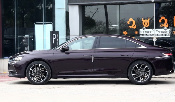 ds9有幾種顏色 一共7個(gè)外觀配色(2個(gè)內(nèi)飾配色)