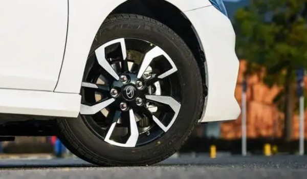 a5翼舞輪胎規格 型號尺寸為195/60 r16