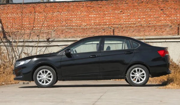 東南a5翼舞分期首付價格 分期首付1萬元(36期月供1210)