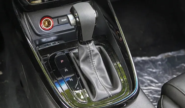 寶駿530是什么變速箱 搭配兩種變速箱（6擋手動/CVT無級變速）