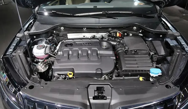 寶駿530怎么樣值得買嗎 搭載1.5T四缸發(fā)動機(百公里油耗6L)