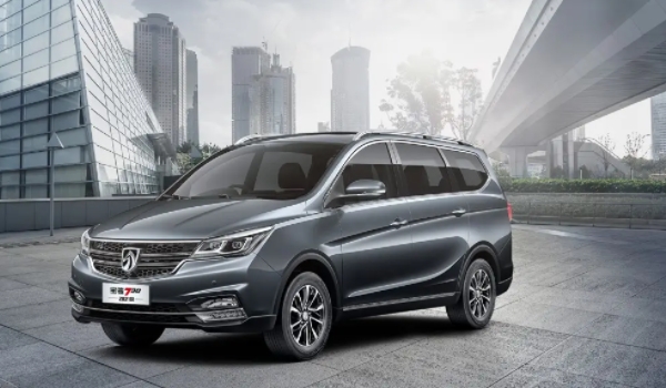 2021款寶駿730怎么樣 搭載1.5L和1.5T四缸發動機(百公里油耗實測最高10L)