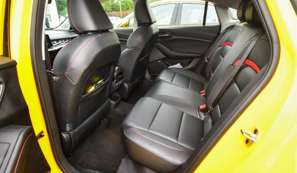 名爵5車身尺寸是多少 車身長度4.6米(常規容積401L)