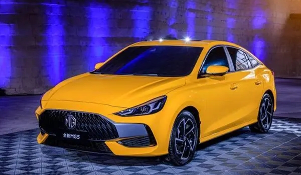 名爵5油耗多少真實油耗 百公里油耗7L(一公里油耗7毛左右)