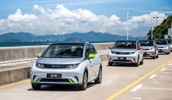 比亞迪海豚安全性怎么樣 標配四大安全氣囊（采用專屬安全車身構架）