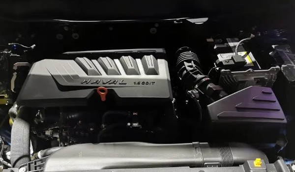 哈弗h6空氣濾芯在哪里 在發動機艙右下角的位置