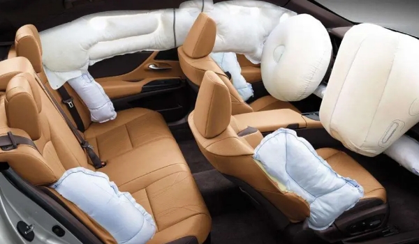 吉利星越l安全性怎么樣 基于CMA構架打造(搭載豐富的智能駕控)