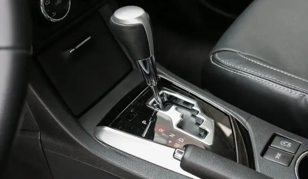 卡羅拉是什么變速箱 采用三種變速箱(E-CVT/CVT/6MT)