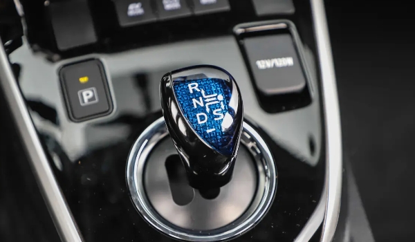 卡羅拉是什么變速箱 采用三種變速箱(E-CVT/CVT/6MT)