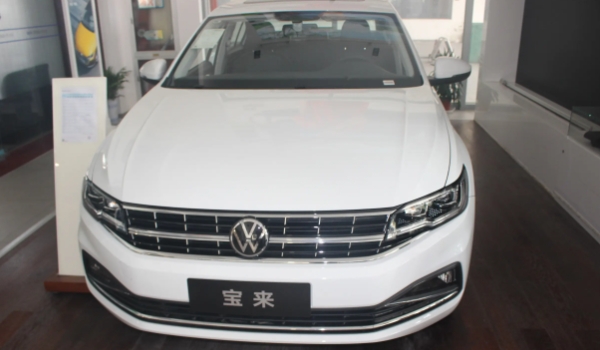 大眾寶來什么顏色好看 極地白大方利落（采用六種車身顏色）
