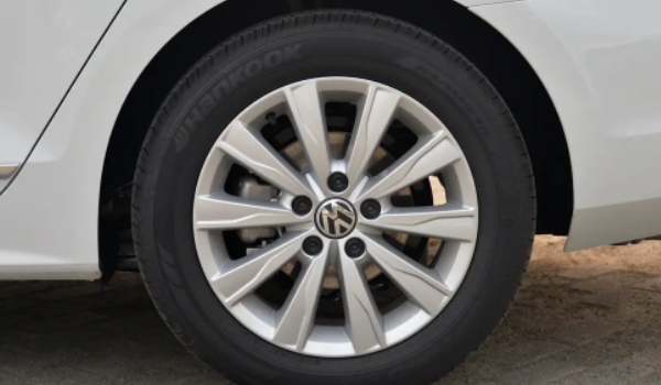 大眾速騰輪胎型號規格 采用兩種輪胎規格(205/55 R17和225/45 R18)