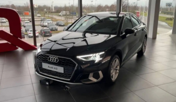 奧迪a3什么顏色好看 錳石黑更顯得沉穩端莊(搭配十一種顏色)