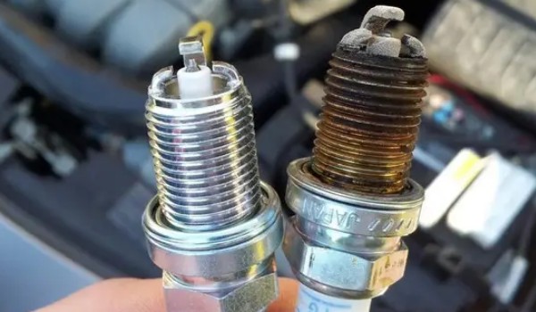 福特領(lǐng)睿有幾個(gè)火花塞 一共采用了4個(gè)火花塞(使用壽命4萬公里)