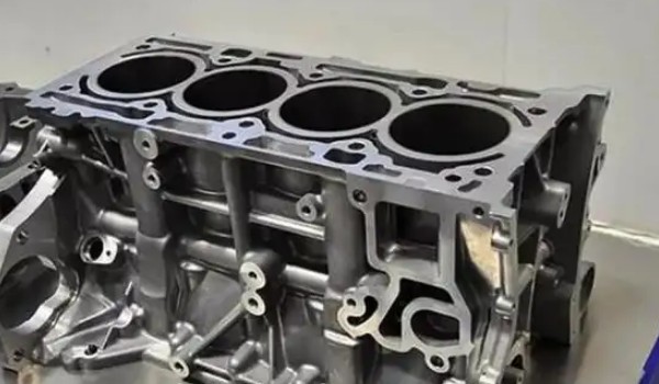 奔馳c級發動機排量是多少 采用1.5T四缸發動機