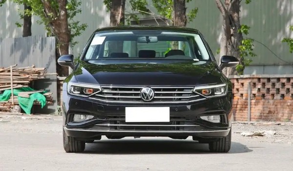 大眾邁騰分期三年首付多少 分期首付6萬(三年月供4876)