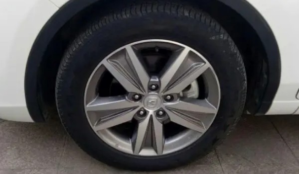 長安逸動輪轂尺寸參數 輪轂尺寸為17英寸