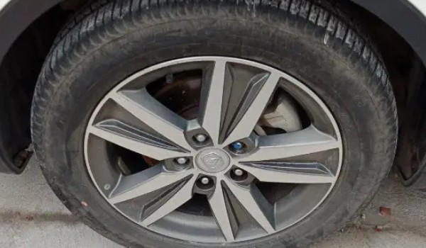 長安逸動輪轂尺寸參數 輪轂尺寸為17英寸