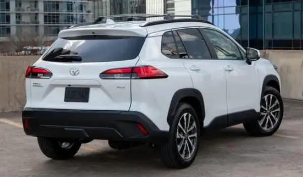 豐田鋒蘭達的尺寸多少 車身長達4.4米(車身軸距為2640mm)