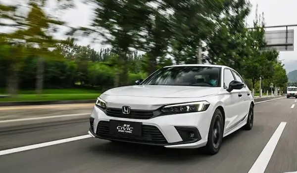 十萬左右買什么車好 這十款經典的緊湊型轎車值得一看