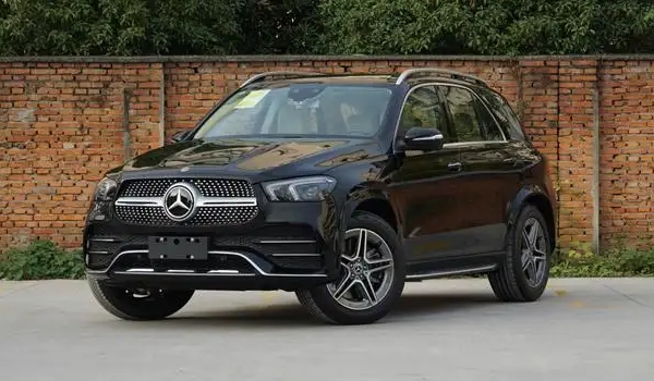 奔馳suv全部車型價(jià)格 在售的、停售的車型共有29款(最低報(bào)價(jià)27萬(wàn)起)