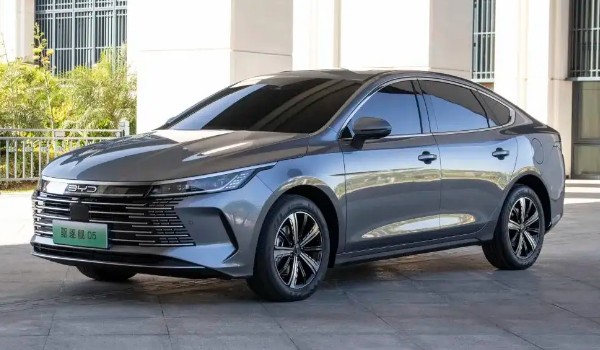 比亞迪驅逐艦05落地價明細 驅逐艦05僅11萬一臺(落地12萬)