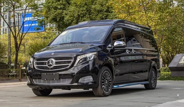 傲旋和奔馳什么關系 是奔馳輕型商務車的合作伙伴