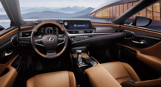 雷克薩斯ES怎么樣,見到車腳都提不動了