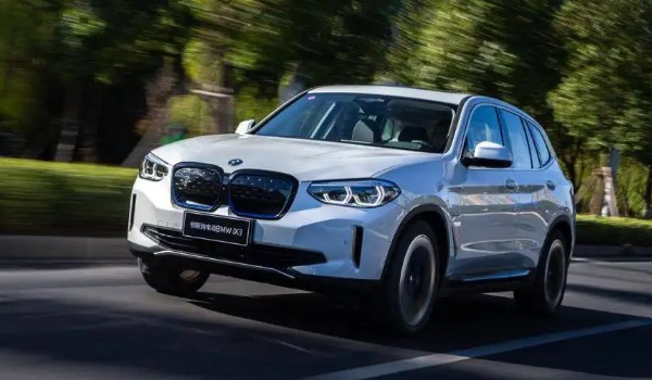 寶馬ix3純電動(dòng)汽車值得買嗎 續(xù)航可達(dá)500km(車身長(zhǎng)達(dá)4.7米)