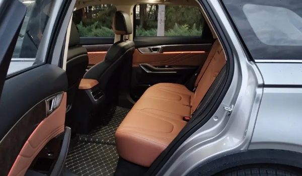 2022奔騰t99車主真實口碑，車身霸氣內飾高端