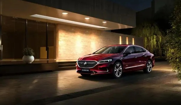 別克君越2022最新款報價,市場最新款報價21萬