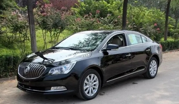 君越二手車報價,市場最低成交價僅1萬(保值率水平中等偏上)