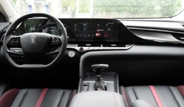 奔騰t55配置參數,1.5T動力同級優秀(主被動安全配置全面)