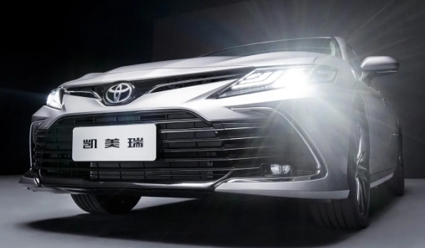 豐田凱美瑞2022新款圖片價格,最新2022款報價17萬起