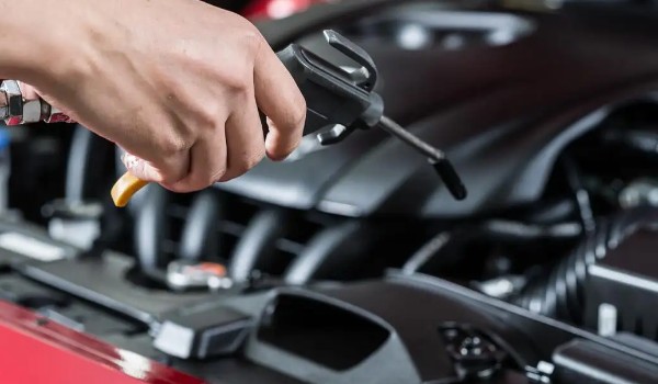 4s店保養一次多少錢 大型保養一次7000元(小保養1000元)