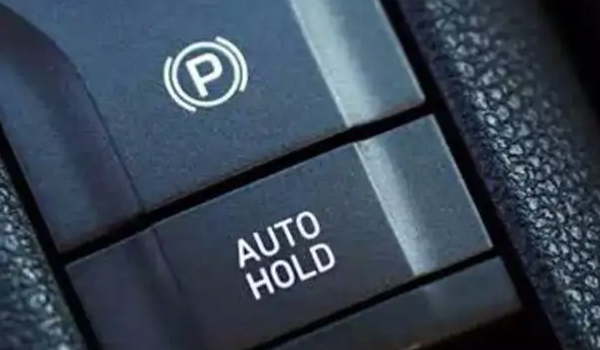 自動駐車是什么意思 穩定性自動控制系統（一鍵操作使用簡單）