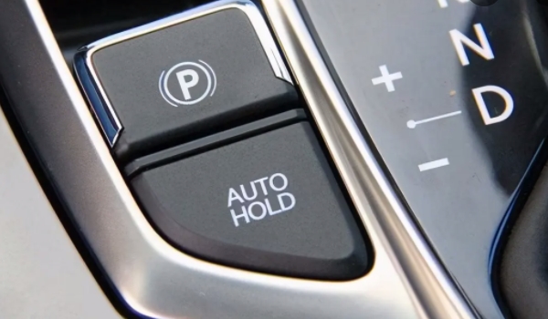 自動駐車是什么意思 穩定性自動控制系統（一鍵操作使用簡單）