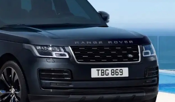 range rover是什么車 車型為路虎攬勝(3.0/4.4T發(fā)動(dòng)機(jī) 性能好 動(dòng)力強(qiáng))