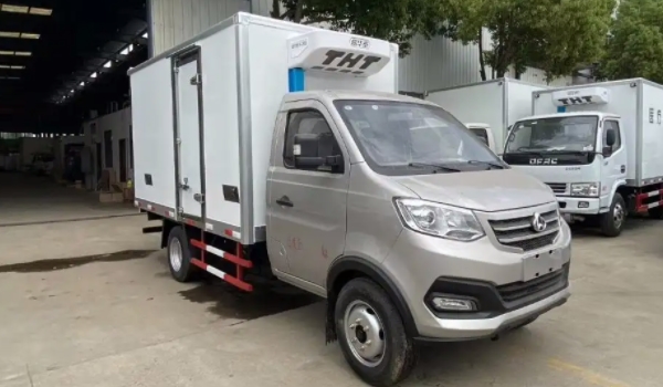 長安神騏t20能拉幾噸 可以裝載2噸物品（行駛證上有明確標記）