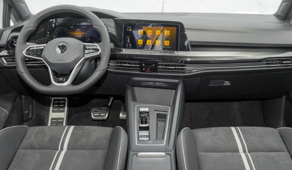 大眾高爾夫怎么樣值得買嗎 百公里油耗7.2L(采用1.4T發動機)