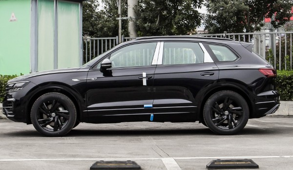 大眾途銳的參數與配置 搭載3.0T發動機(車身長達4.8米)